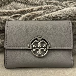 Tory Burch McGraw wallet